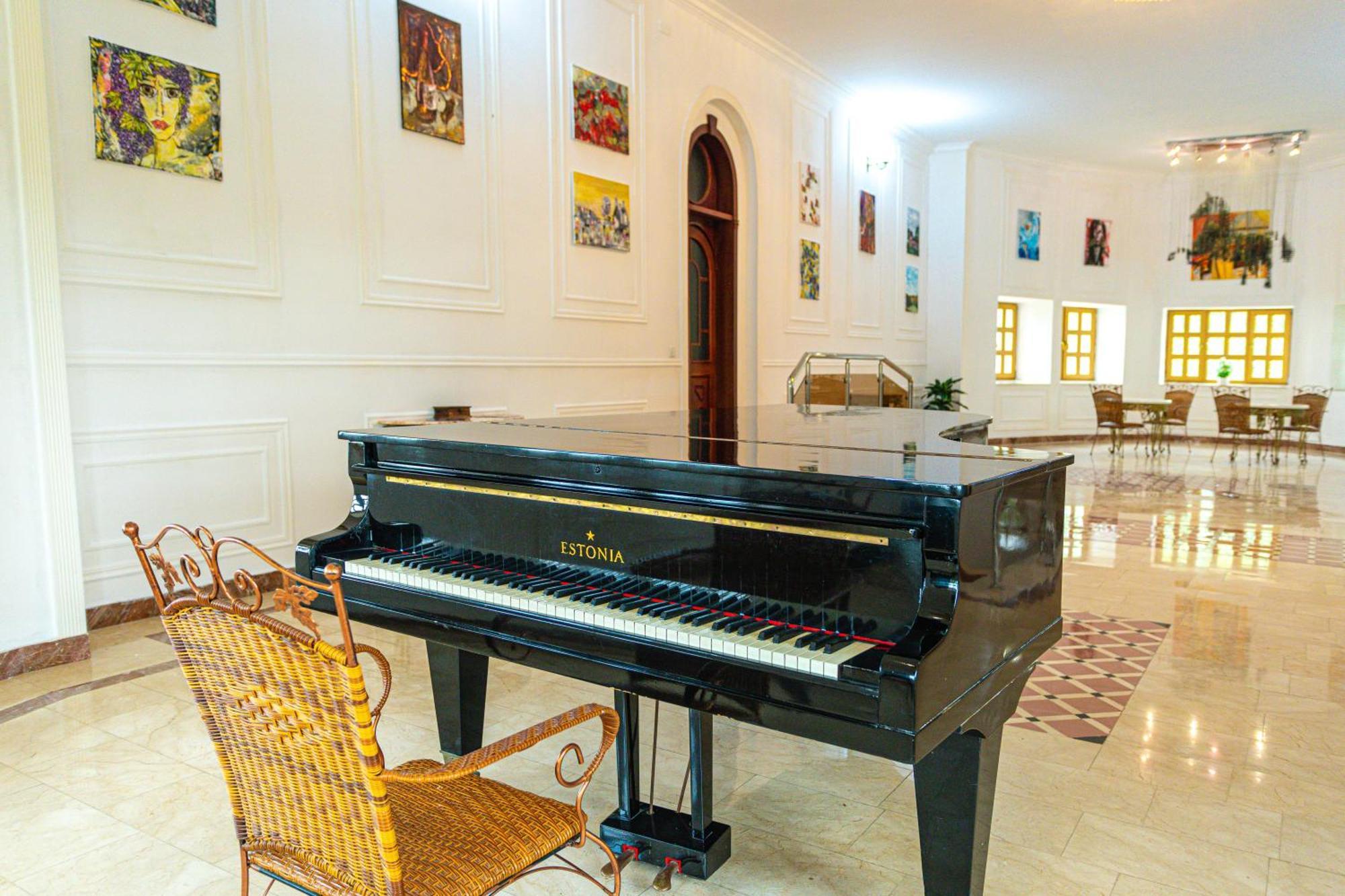 Chabiant Guesthouse Chateau Monolit Ikinci Yeniyol Exteriér fotografie