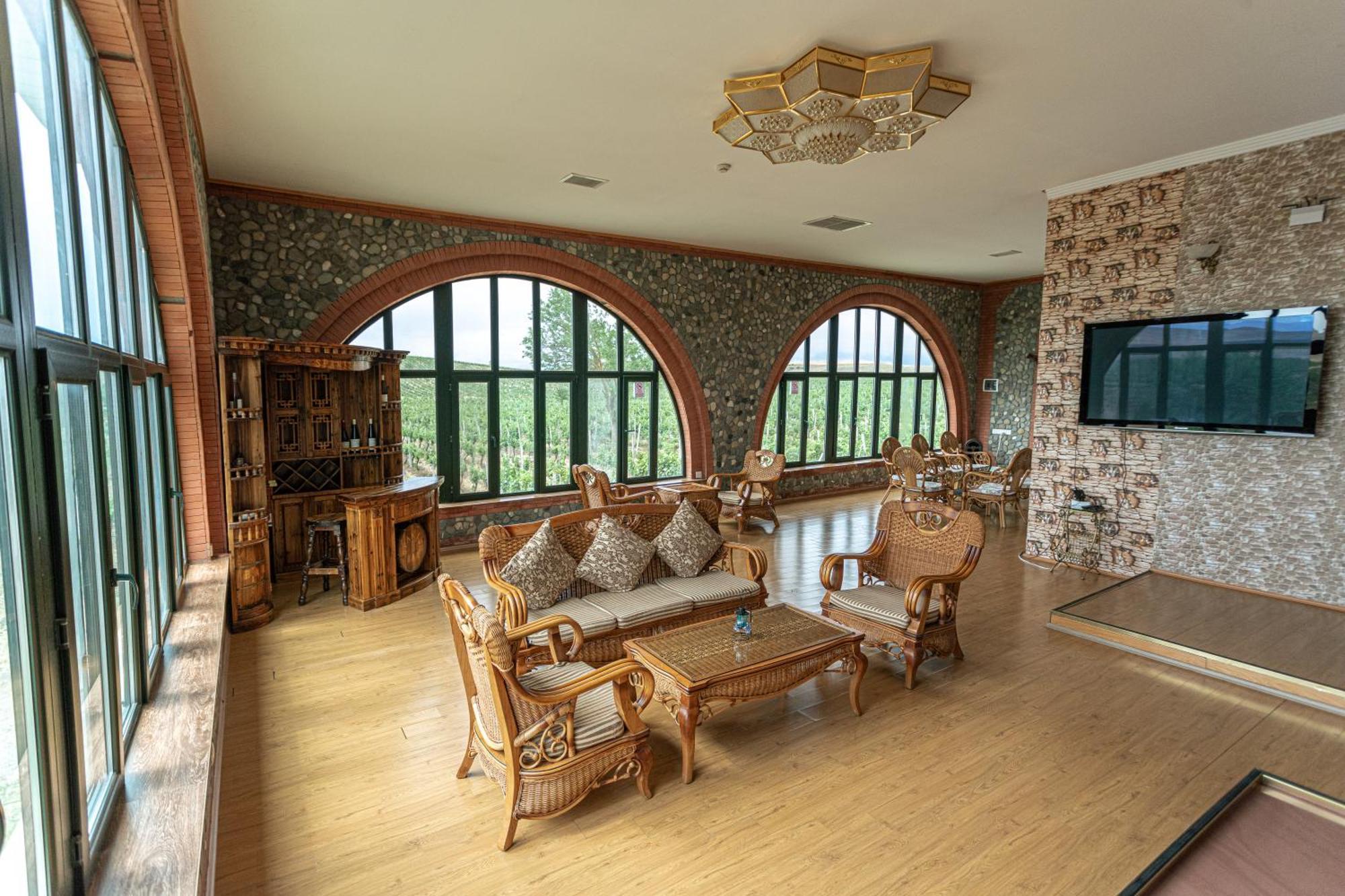 Chabiant Guesthouse Chateau Monolit Ikinci Yeniyol Exteriér fotografie