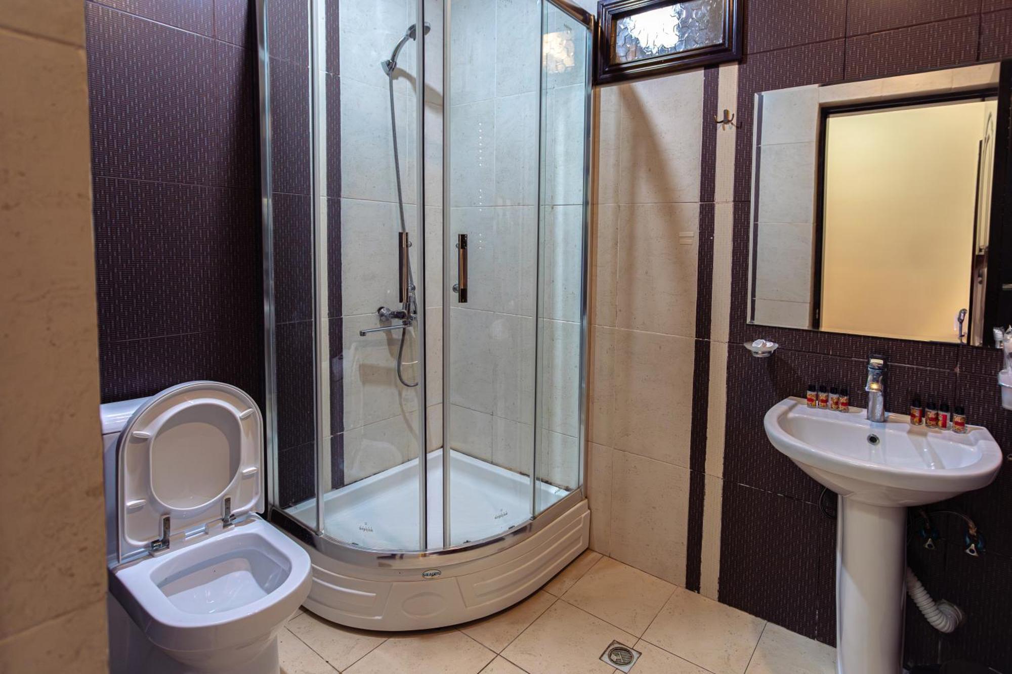 Chabiant Guesthouse Chateau Monolit Ikinci Yeniyol Exteriér fotografie
